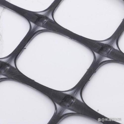 邊坡防護(hù)新紀(jì)元 堤壩護(hù)坡與鐵路路基加固的創(chuàng)新型材料